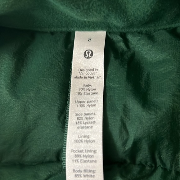 NWOT Lululemon Down For It All Vest Everglade Green Size 8. - Picture 4 of 4